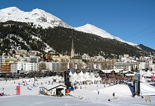 Давос - место проведения мирового экономического форума и хороший семейный курорт