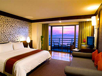 Deluxe room.  PULLMAN PATTAYA HOTEL G 5 *