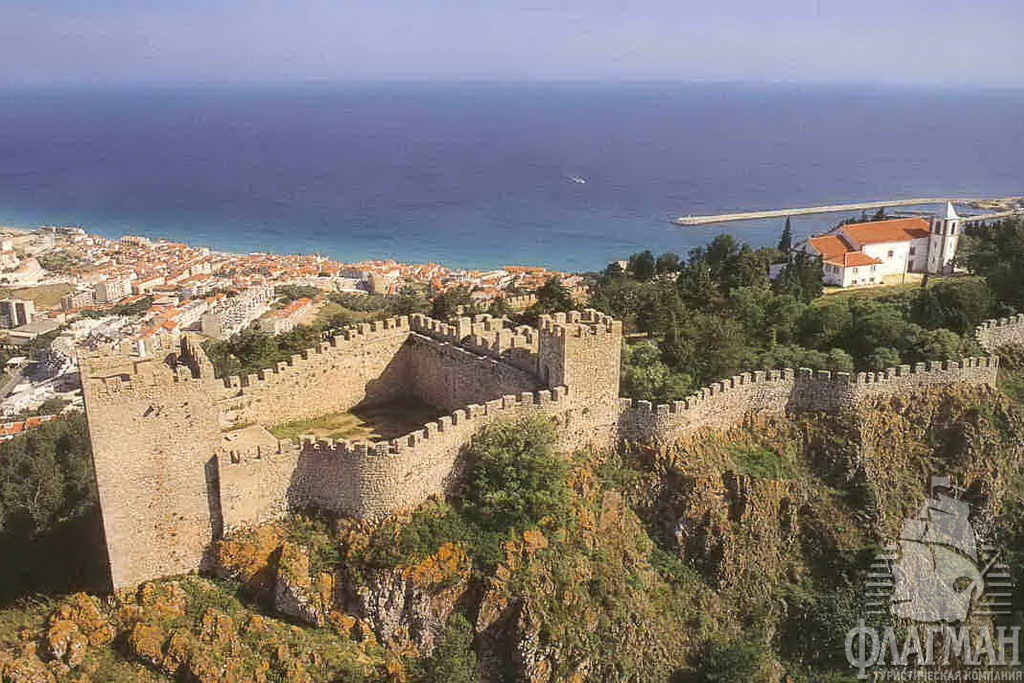  Castelo de Sesimbra.
