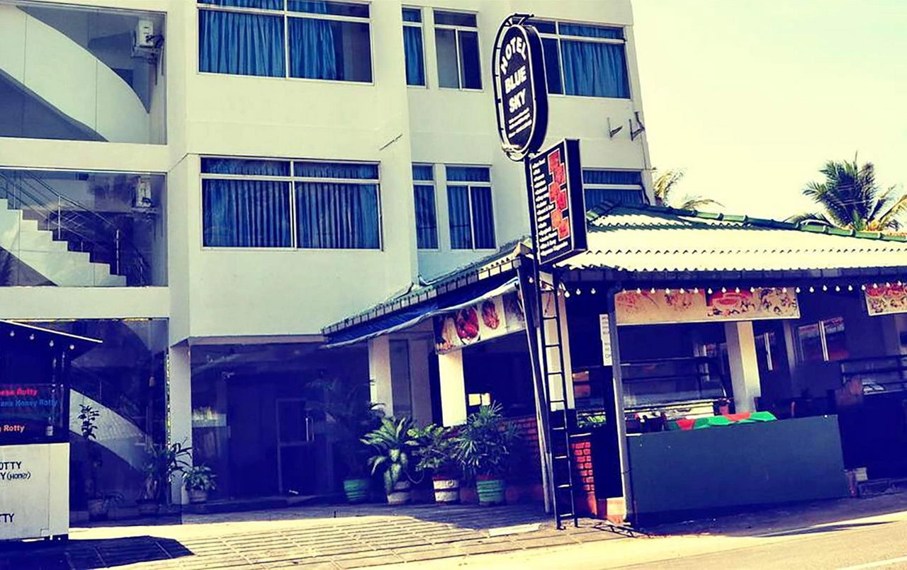 BLUE SKY RESORT HIKKADUWA 3*