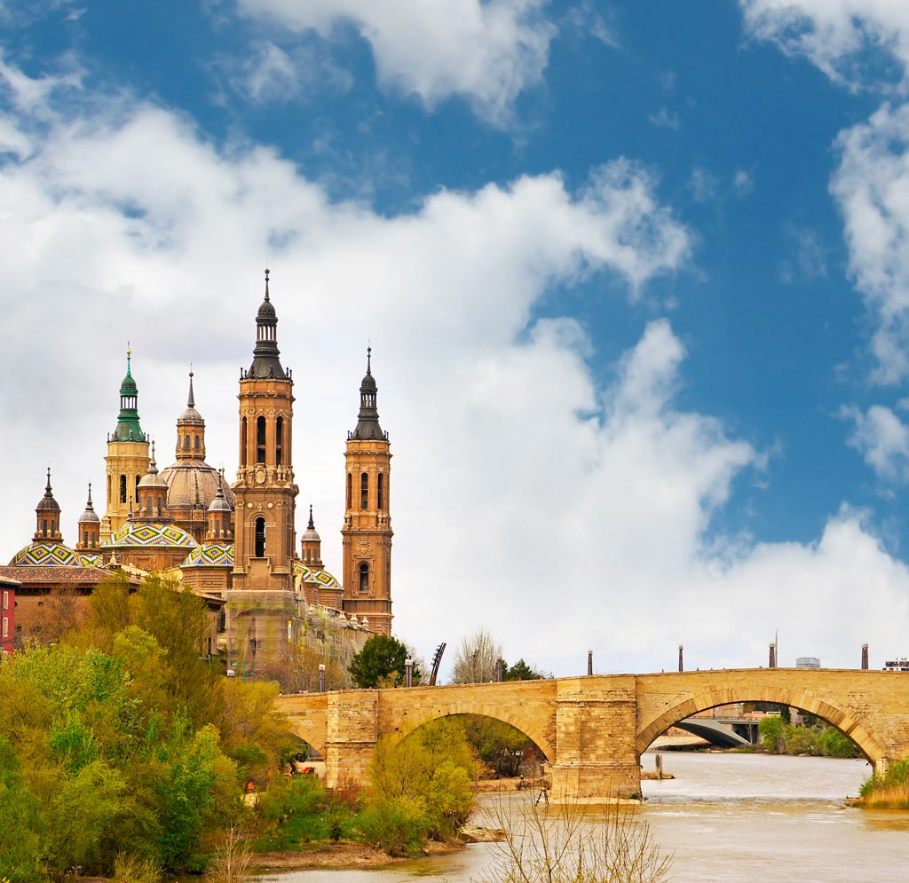 Сарагоса - базилика святой Девы Пилар.jpg