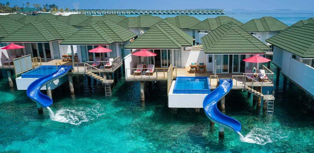Водные виллы в отеле Siyam World Maldives