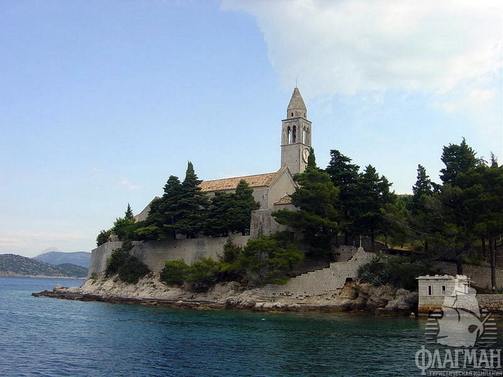 Монастырь на полуострове Лапад