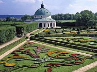 Kromeriz Chateau Gardens. Центральная Моравия. Местные сады, внесенные в список всемирного наследия ЮНЕСКО, являются идеальным соединением мира растений, воды, искусства и архитектур