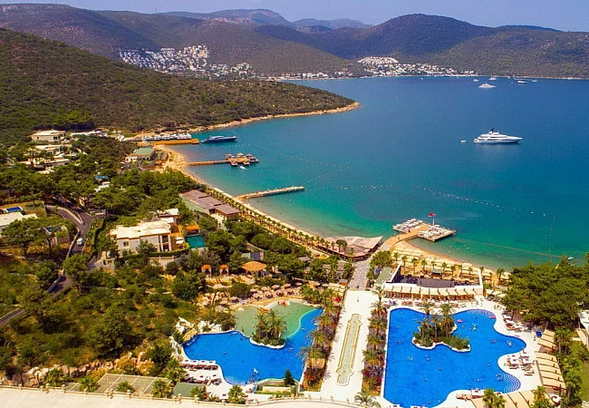 Панорама из отеля Vogue Hotel Bodrum 5*