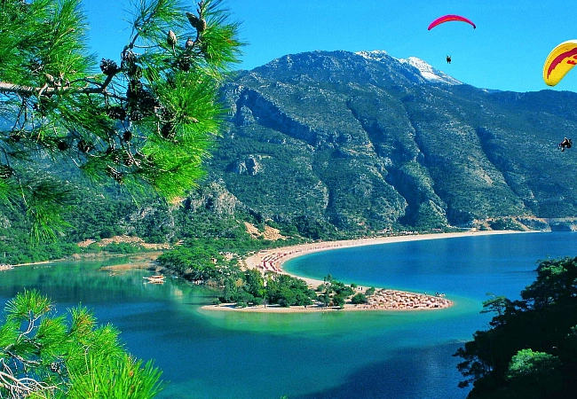 Олудениз - мекка для парапланеристов
