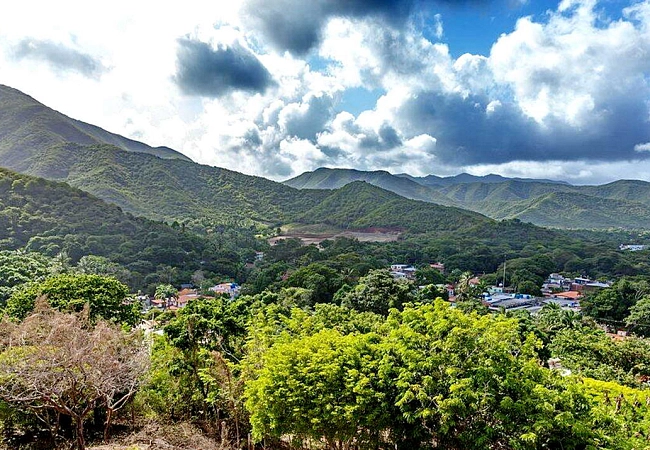 Маргарита один из крупнейших островов в Карибском море - его длина 69 км, а ширина 35 км