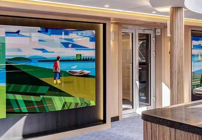 Теплоход "Мустай Карим"