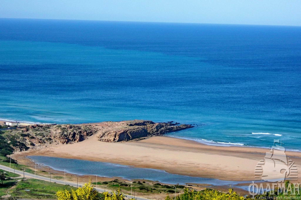 Песчаный пляж Achkar