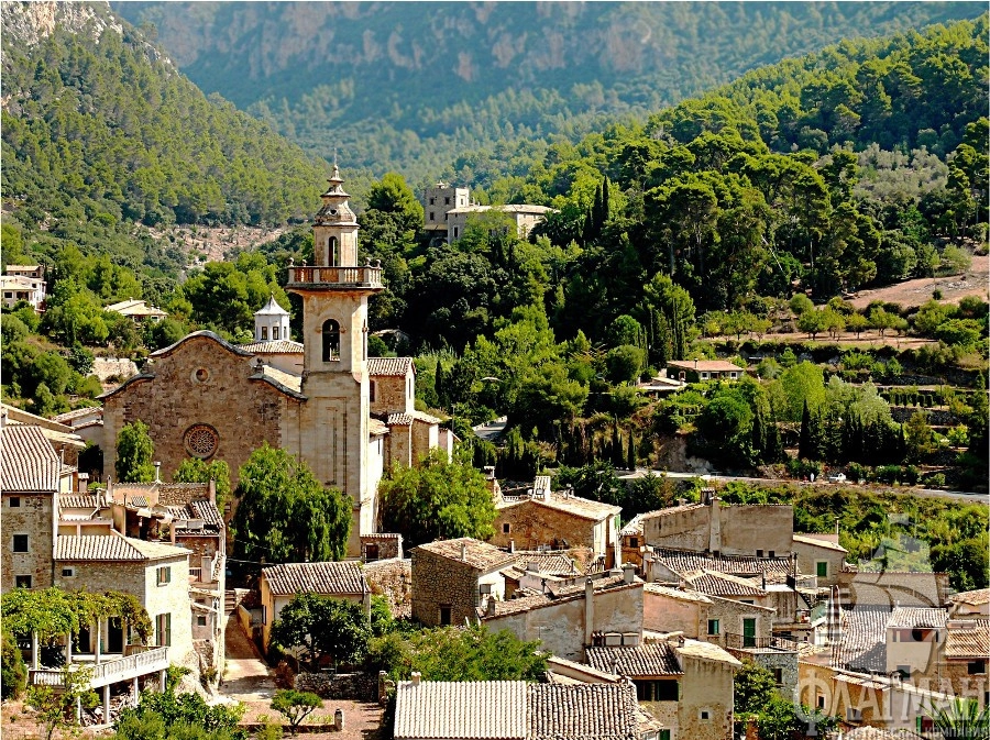 Монастырь в Вальдемоссе - достопримечательность Майорки