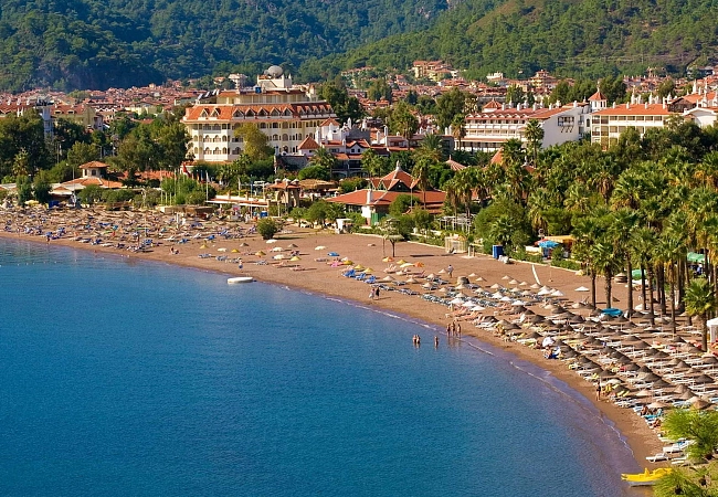 Пляж в посёлке Ичмелер