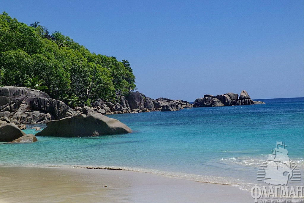  Юго-Запад Маэ -Takamaka beach