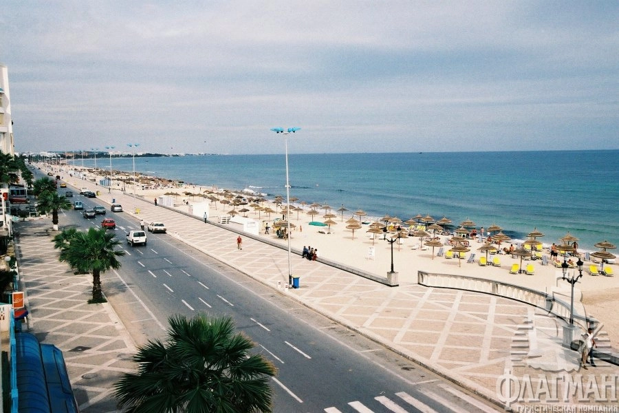 Набережная вдоль пляжа