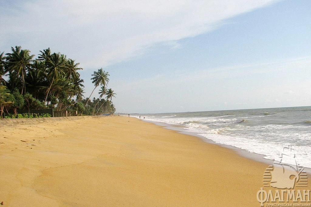 Калутара - пляжи здесь широкие...