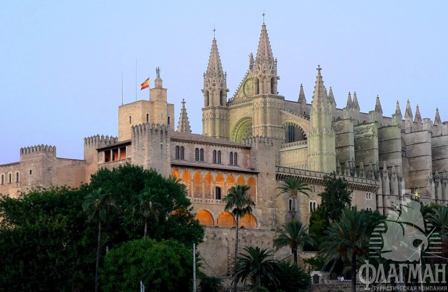 Дворец Альмудайана в Майорке