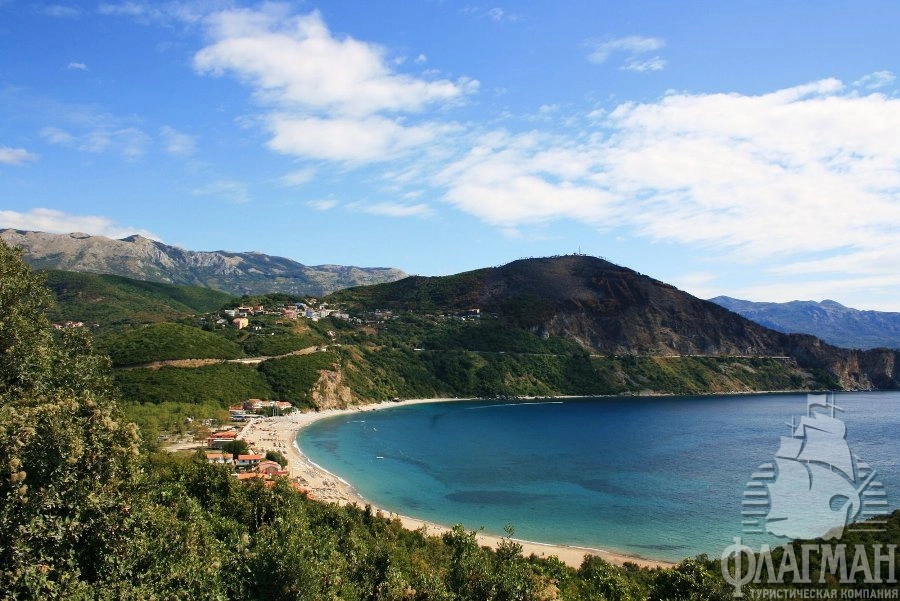 Пляж Яз в трёх километрах от Будвы