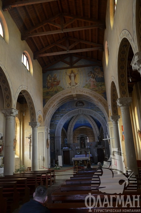 Интерьер церкви Св.Марии.