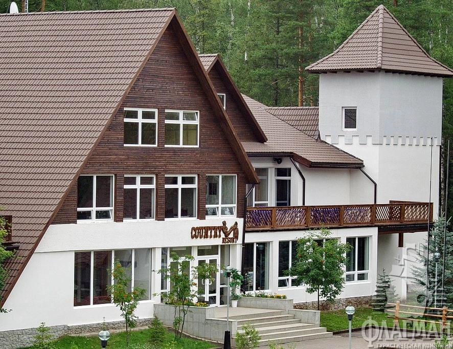 Heliopark Country Resort - всего в 80 км от столицы по Дмитровскому шоссе вас ждет неповторимая атмосфера Дикого Запада.