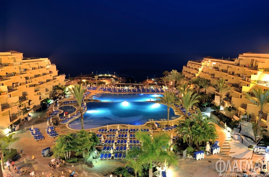 Типичный отель на Тенерифе