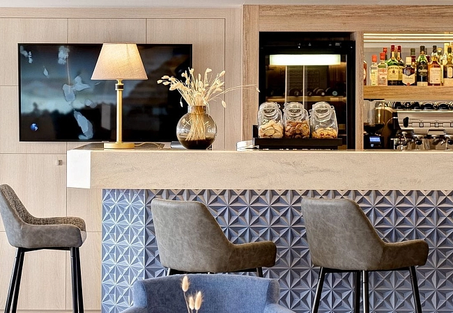 Теплоход "Мустай Карим"