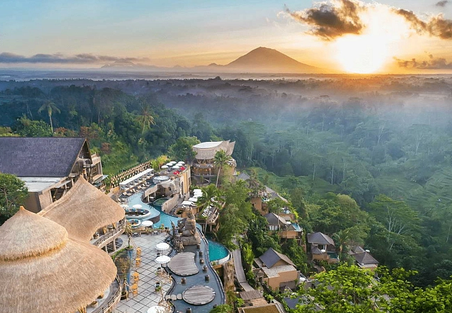 Отель в Убуде The-Kayon-Jungle-Resort. Ради таких пейзажей можно провести 3-4 дня не на море.