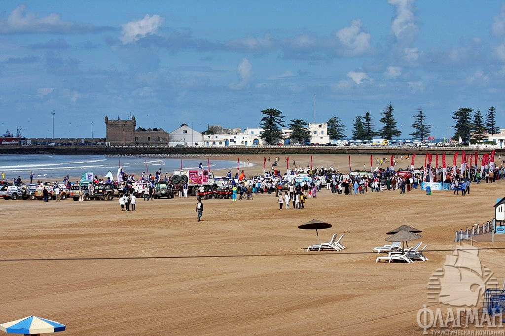 Пляж Эс-Сувейры. Финиш автопробега.