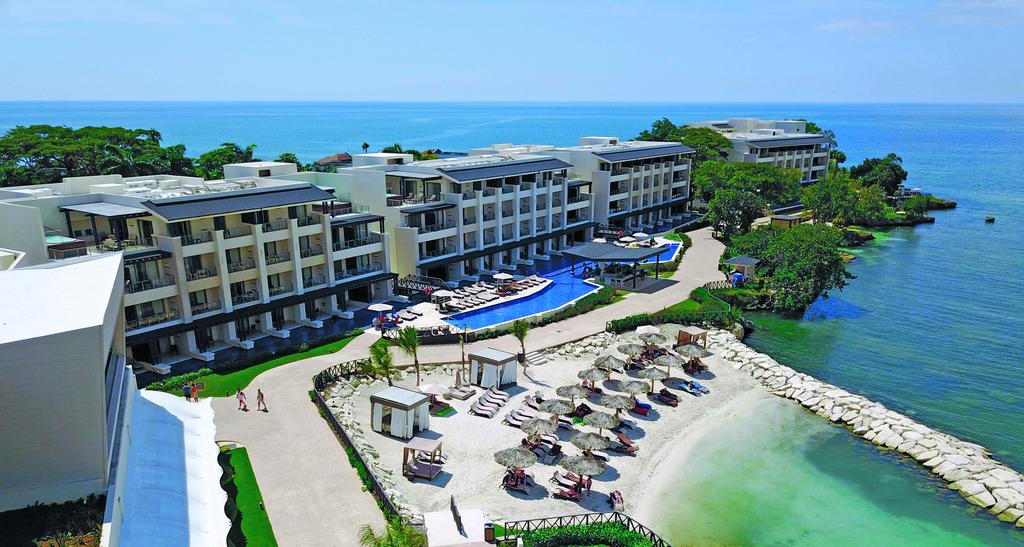 HIDEAWAY AT ROYALTON NEGRIL RESORT 5*  