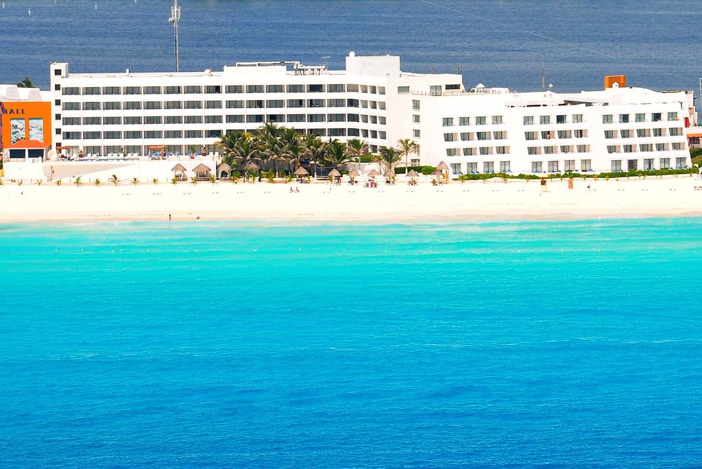 FLAMINGO CANCUN RESORT 4* 