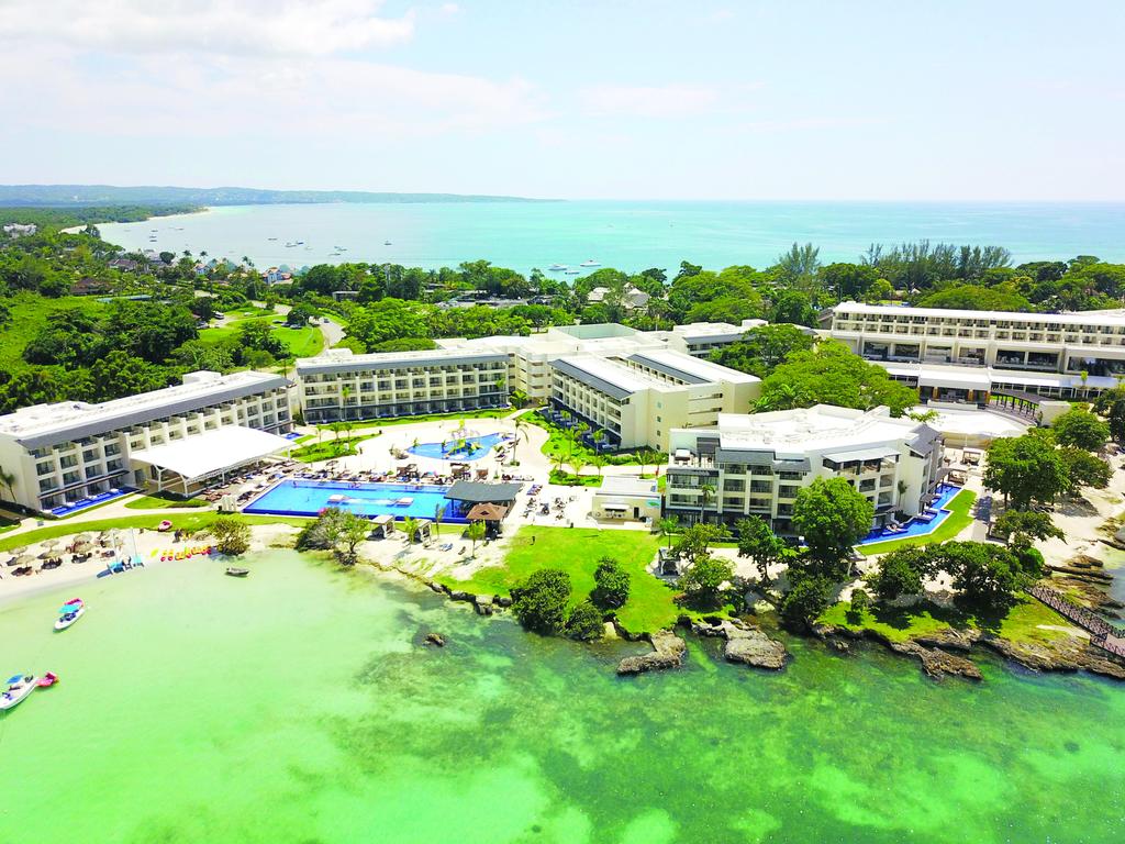 ROYALTON NEGRIL RESORT 5*