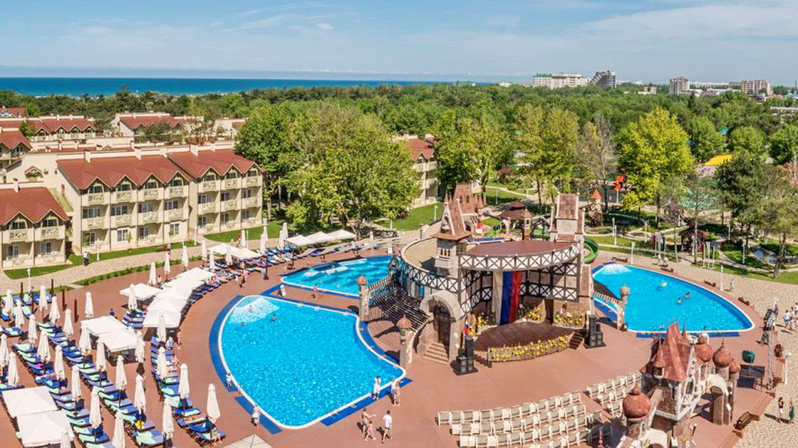 ALEAN FAMILY RESORT & SPA DOVILLE 5*