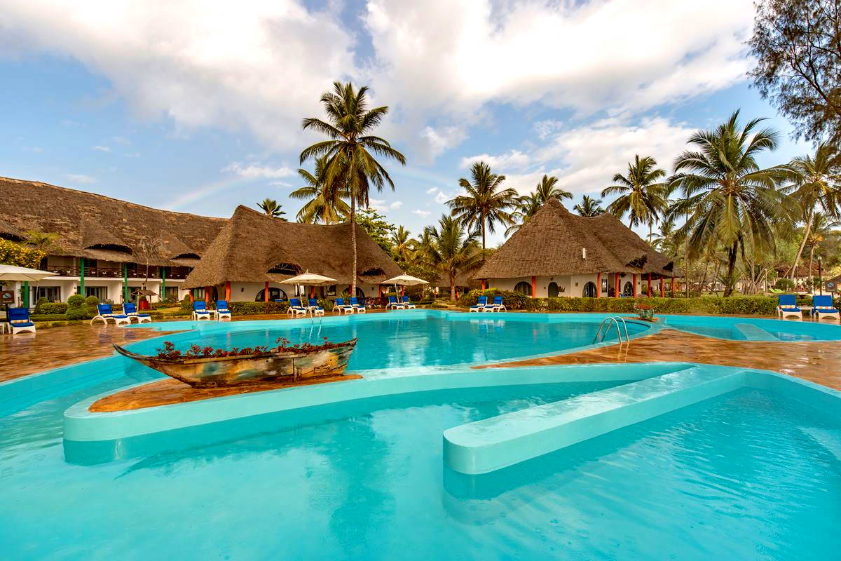 KIWENGWA BEACH RESORT 5*