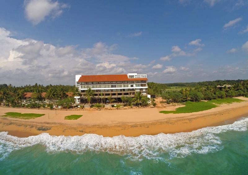 PANDANUS BEACH RESORT & SPA 4*