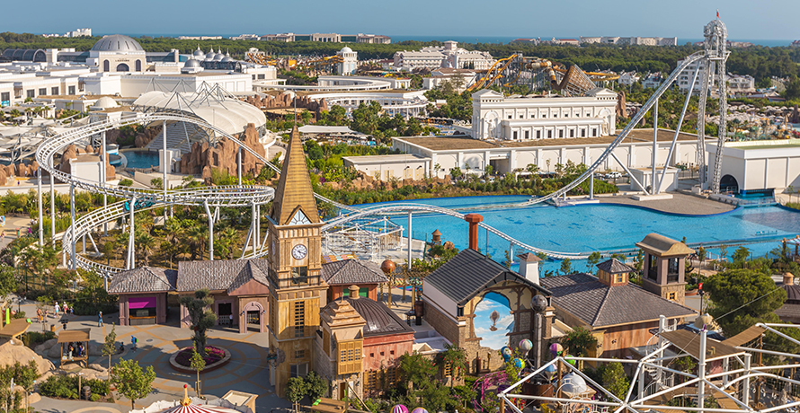 Парк развлечений "The Land of Legends Theme Park"