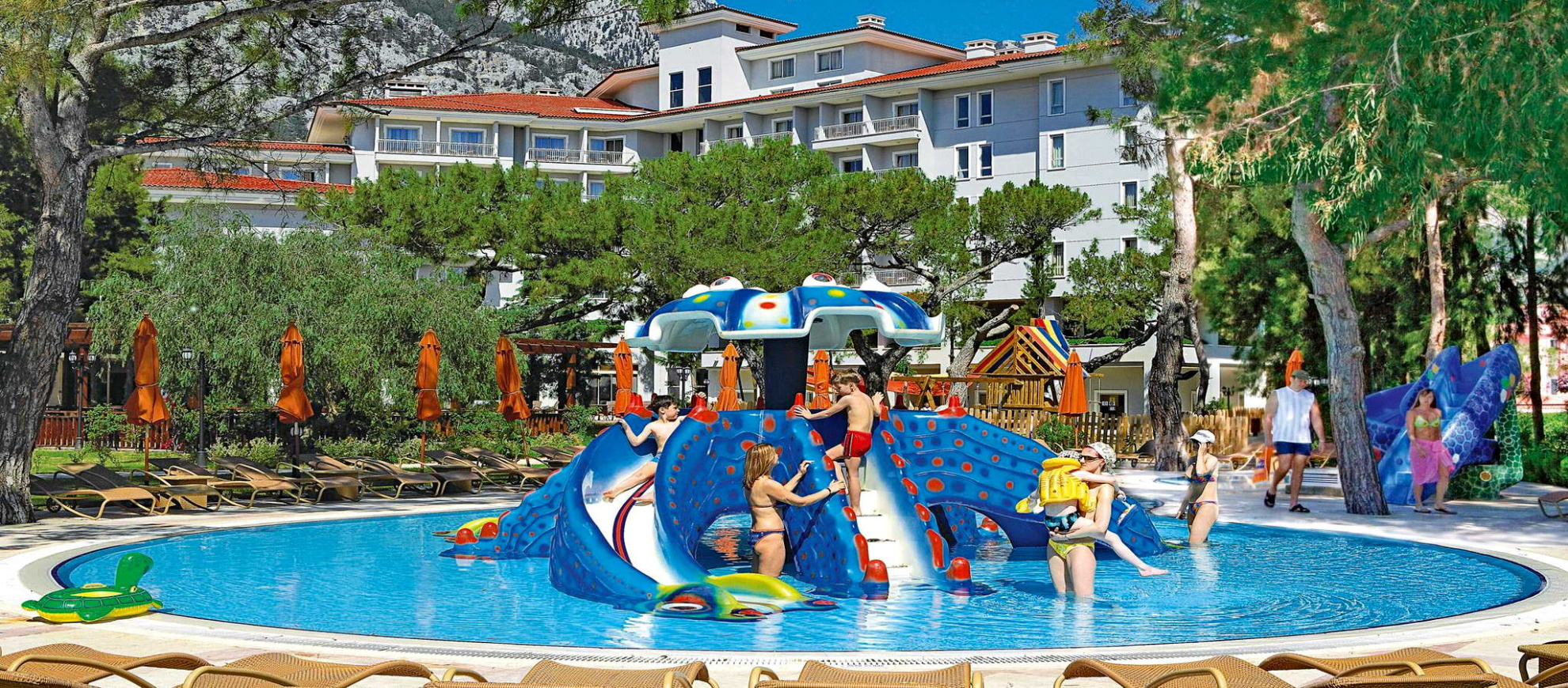 AKKA Antedon Hotel 5*