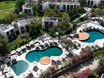 THE NORM COLLECTION DOOR'A 5*