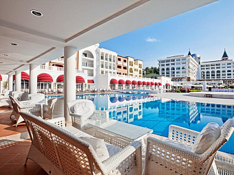  -     Amara Dolce Vita Luxury 5*