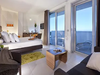 Отель AQUA 4*