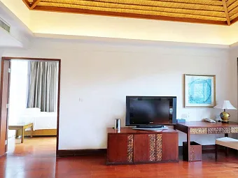 SWISSOTEL & GRANG MERCURE YALONG BAY 5*