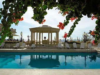 Бассейн отеля HELLENIA YACHTING 4*