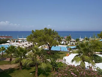 Отель CRYSTAL FLORA BEACH RESORT HV-1/5*
