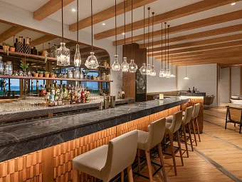 Пляжный Drift Beach Bar & Grill
