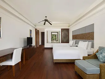 SWISSOTEL & GRANG MERCURE YALONG BAY 5*