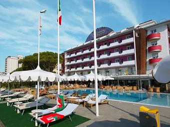 Отель CESARE AUGUSTUS 4*