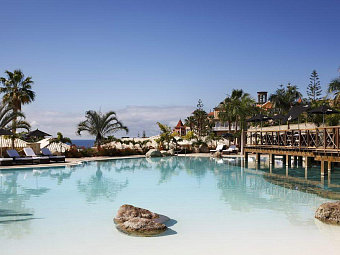 GRAN HOTEL BAHIA DEL DUQUE RESORT5*