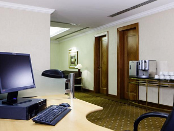 CORNICHE HOTEL SHARJAH 5* (ex. Hilton)
