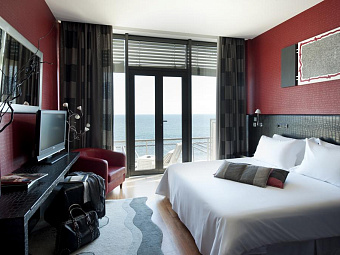 Отель FAROL DESIGN 5*