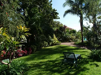 Отель APARTHOTEL PESTANA VILLAGE GARDEN RESORT 4*