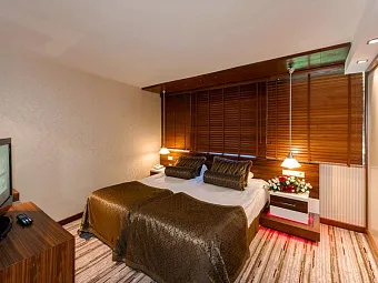 RIXOS SUNGATE 5*
