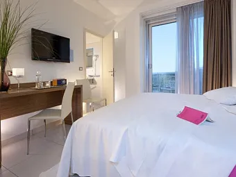 Отель AQUA 4*