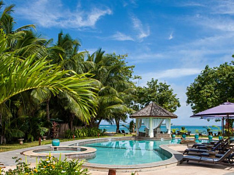 CASTELLO BEACH PRASLIN 4*